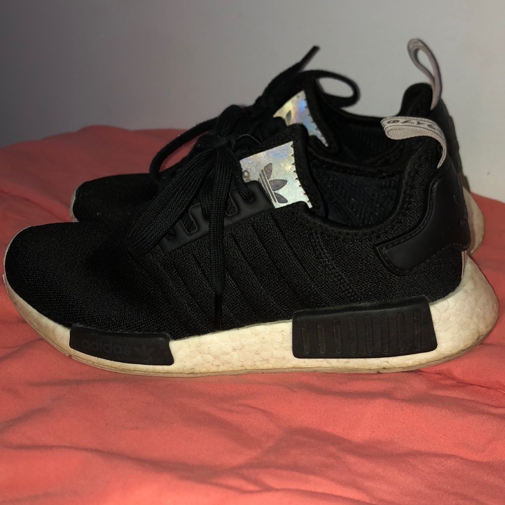 🔥 ADIDAS NMDS 🔥